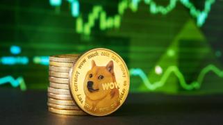 ドージコイン（DOGE）がミームコインラリーをリード、92％上昇、XRP、USDCを上回る